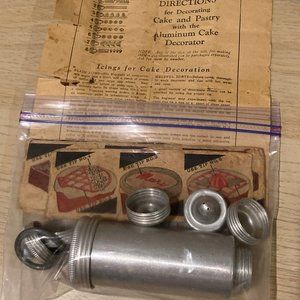 Aluminum Vintage Cake Decorating Set